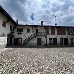 Borgo Del 1700 Le Scuderie - Bilocale Lägenhet Travedona