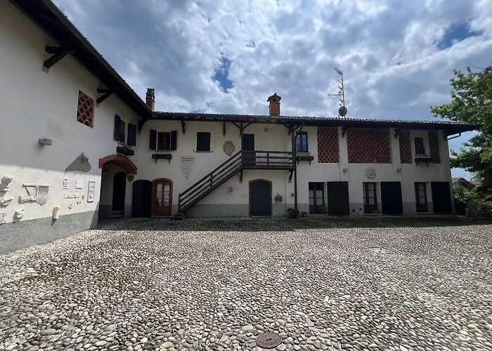 Borgo Del 1700 Le Scuderie - Bilocale Apartment Travedona
